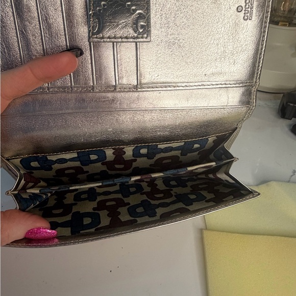 Gucci Silver/goldish Embossed Wallet (project piece) - Picture 8 of 11